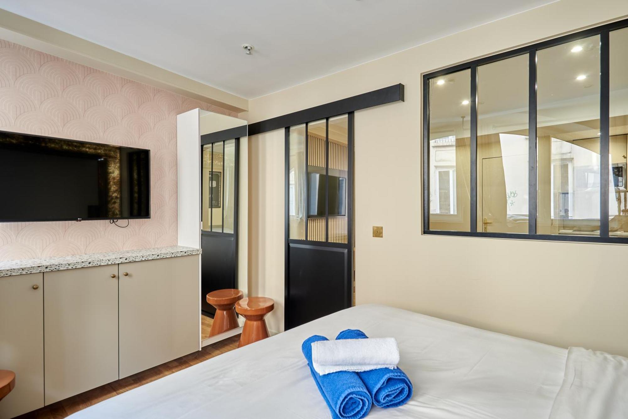 Rent A - Bonne Nouvelle Apartment *